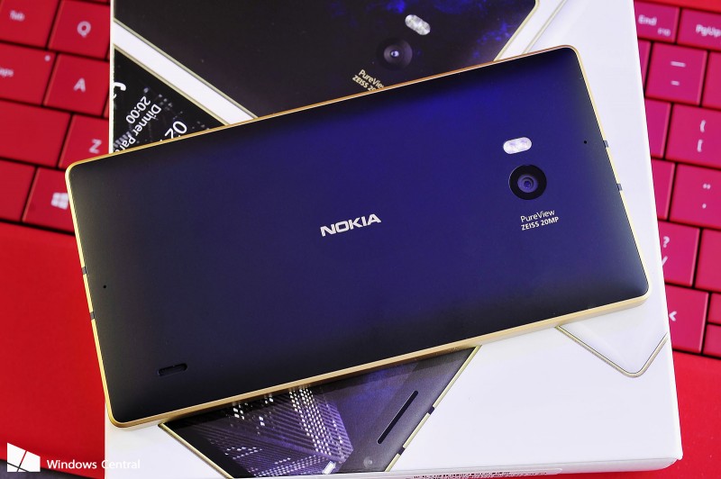 Gold-Lumia-930-box-hero