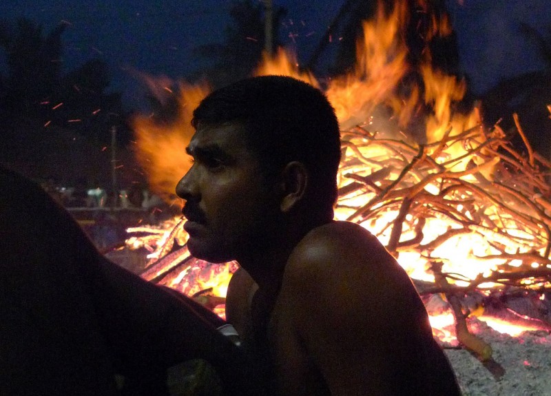 Udappu Firewalking, Sri Lanka