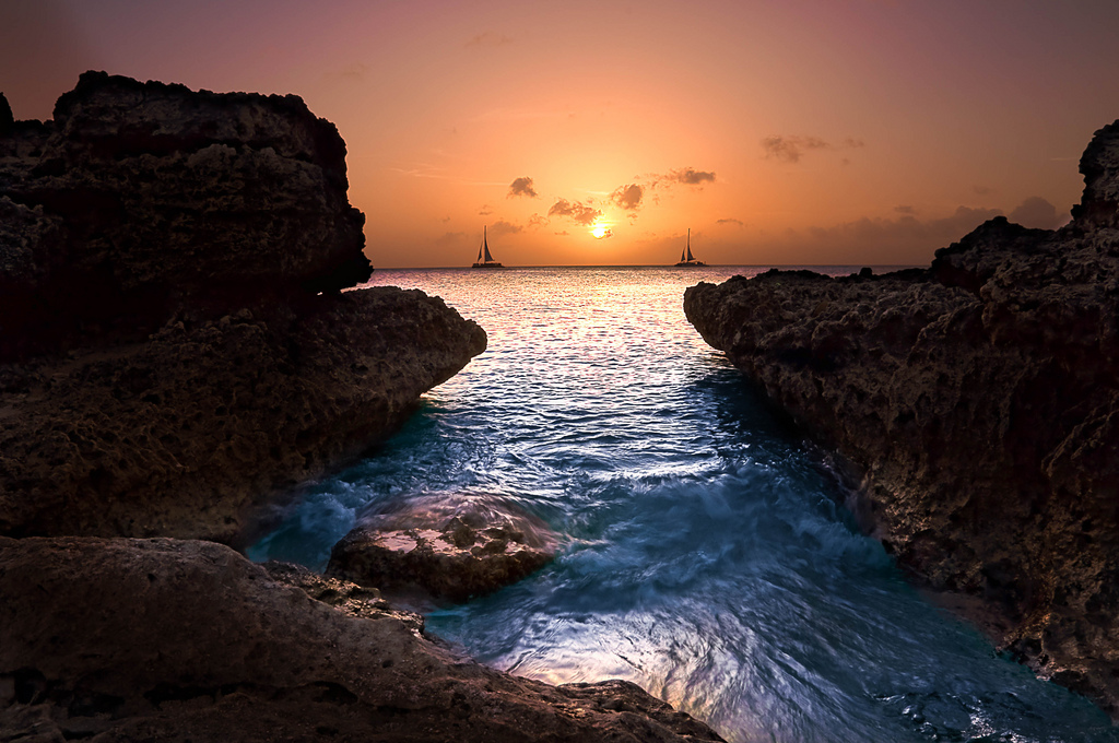 Two Ships Passing in the Sunset, Aruba